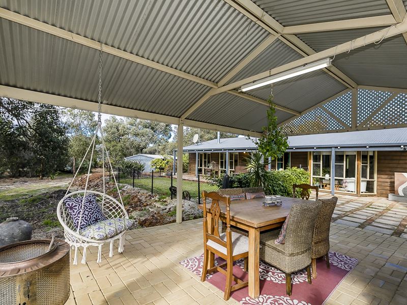 311 Hart Drive, Chittering