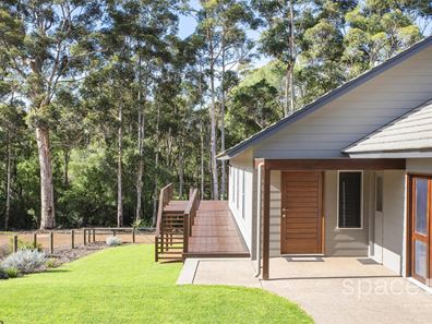 15 Sanctuary Circle, Cowaramup WA 6284