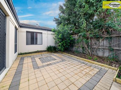 2/5 Holder St, St James WA 6102