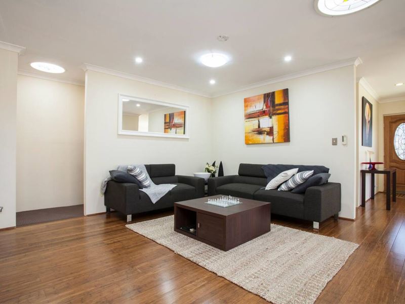 31 Terelinck Crescent, Redcliffe