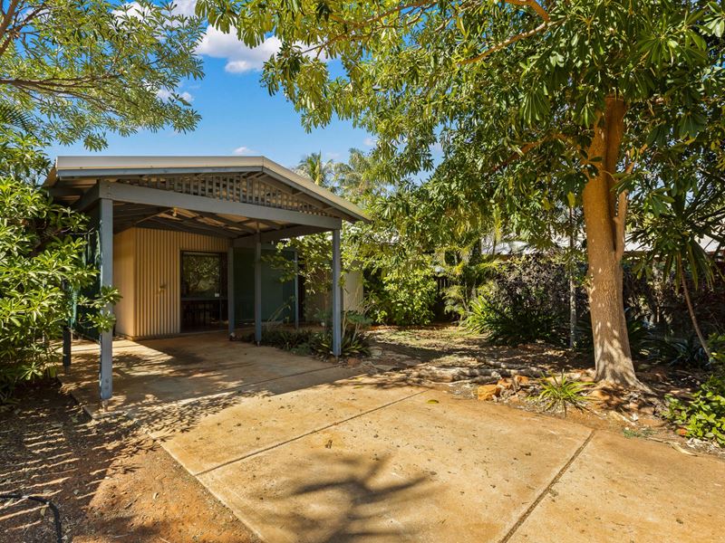 13B Hawkes Place, Cable Beach