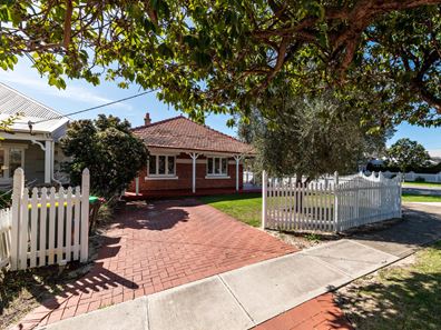 16 Normanby Road, Inglewood WA 6052