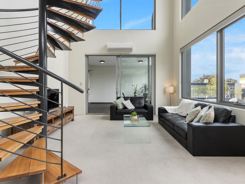 2/15 Aberdeen Street, Perth