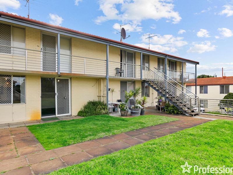 13/19 Blackwood Avenue, Hamilton Hill