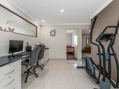 14 Hayeswater Circuit, Waikiki WA 6169