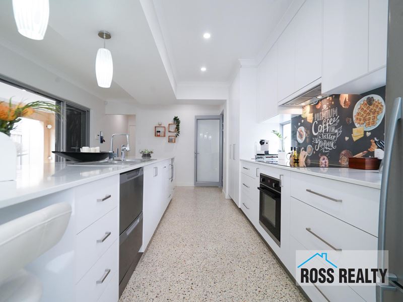 5A Drake Way, Morley