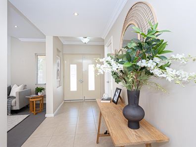 6 Swansea Promenade, Mindarie WA 6030