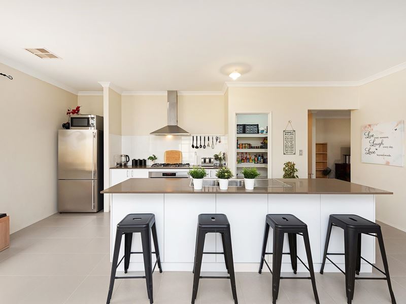 19 Battrass Loop, Baldivis WA 6171