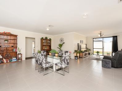 19 Battrass Loop, Baldivis WA 6171