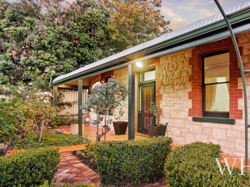 18 Preston Point Road, East Fremantle