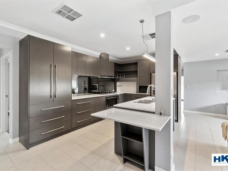 27 Tickner Parade, Ellenbrook