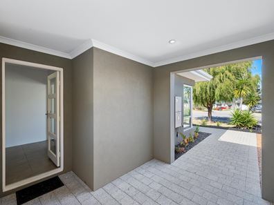 28 Litchfield Circle, Wandi WA 6167