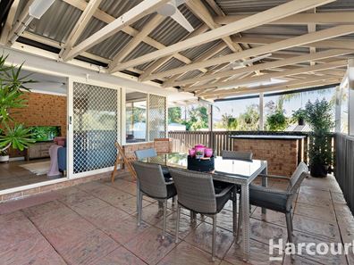 3 Sage Court, Halls Head WA 6210