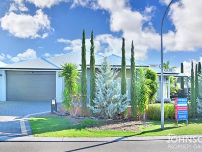 25 Tickner Parade, Ellenbrook WA 6069