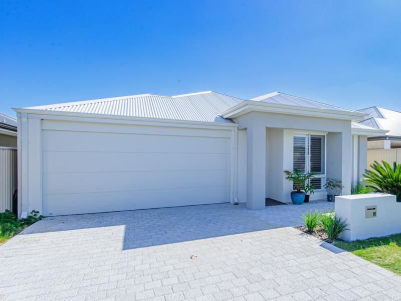 11 Cornsilk Street, Eglinton WA 6034