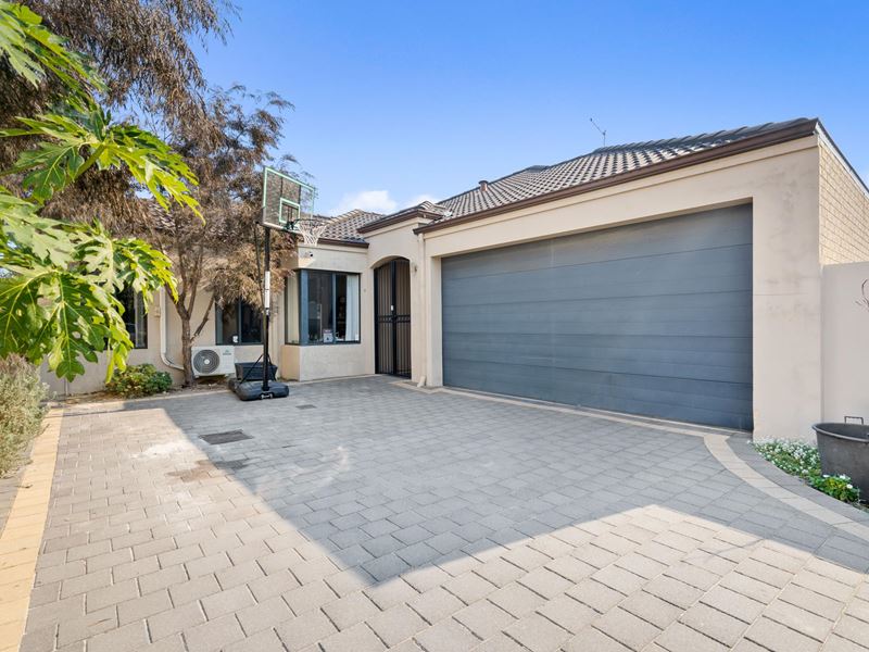 313b Grand Promenade, Dianella