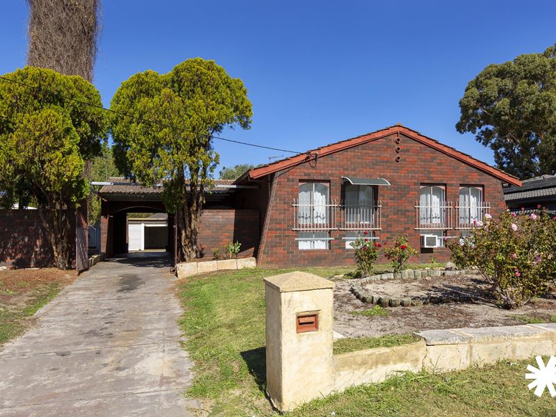 16 Foster  Road, Kelmscott