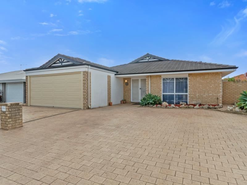 18 Little Green Gardens, Quinns Rocks WA 6030