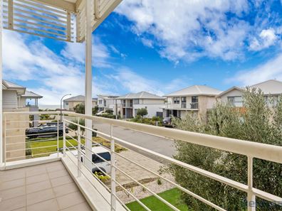 5 Impressa Way, Halls Head WA 6210