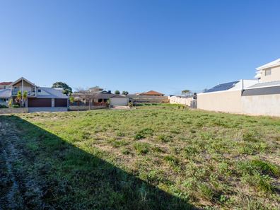 6 Lilly Pilly Lookout, Halls Head WA 6210