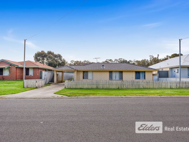 77 Porter Street, Collie