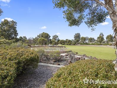 15 Redstone Trail, Ellenbrook WA 6069