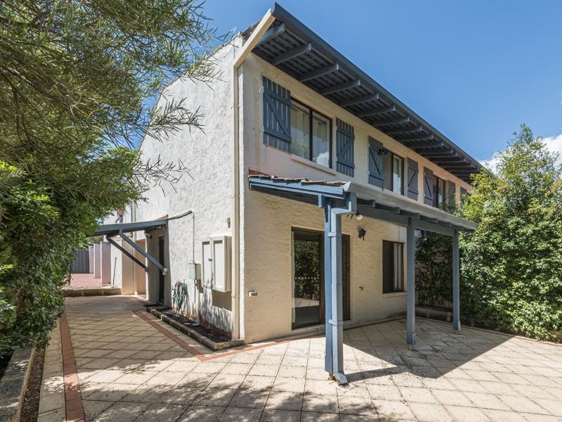 2/8 Lawrence Street, Como