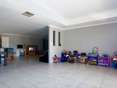 83 Fantail Crescent, Ellenbrook WA 6069