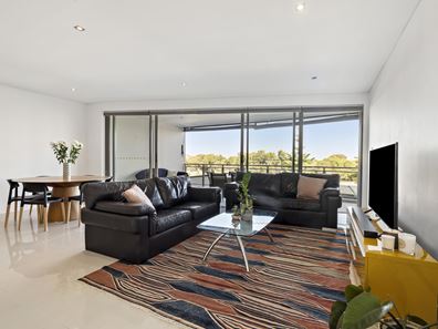 4/52 Rollinson Road, North Coogee WA 6163