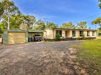 4 Reef Place, Leschenault WA 6233