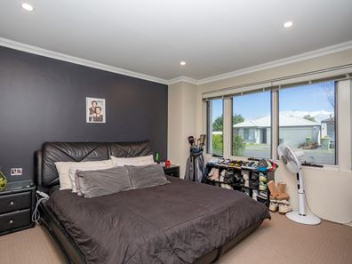 5 Amiens Street, Hilbert WA 6112