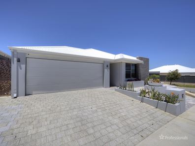 35 Selacosa Avenue, Jindalee WA 6036