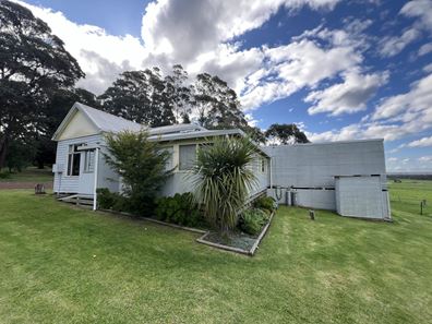 550 Sunny Glen Road, Hay WA 6333