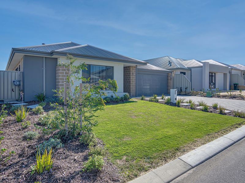 10 Paddle Way, Yanchep WA 6035