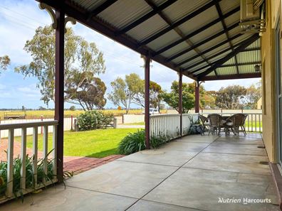 73 Rason Street, Kellerberrin WA 6410