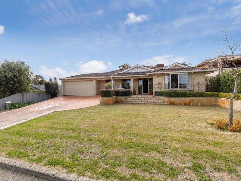 6 Clemros Way, Leeming