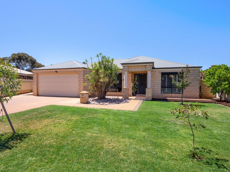 27 Ramus Circle, Somerville