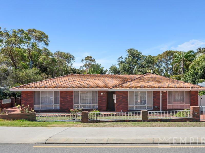 2 Grosvenor Street, Beaconsfield WA 6162