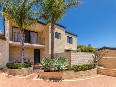 47b Brighton Rd, Scarborough WA 6019