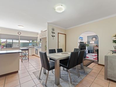 22 Wallsend St, Safety Bay WA 6169