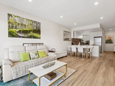 25/95 Chalgrove Avenue, Rockingham WA 6168