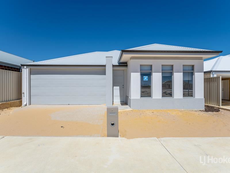 7 Caledon Street, Golden Bay WA 6174