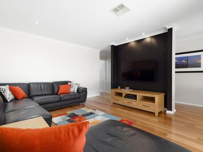 19 Hoffman Way, Byford WA 6122