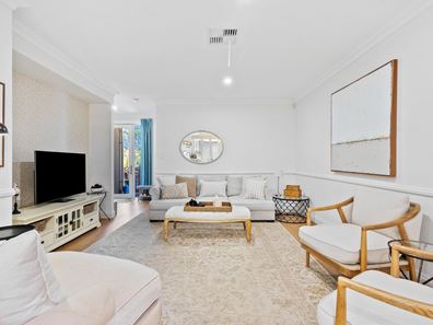 32 Goodwood Crescent, Ellenbrook WA 6069