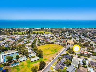 4 Yanagin Crescent, City Beach WA 6015