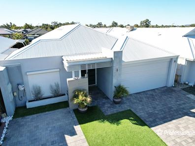 11 Alverda Parade, Aveley WA 6069