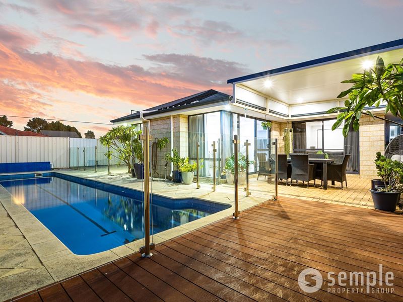 10 Leichhardt Crossing, Hammond Park WA 6164
