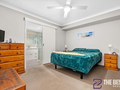 16 Magnet Close, Lake Coogee WA 6166