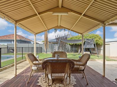 39 Winton Street, Carey Park WA 6230