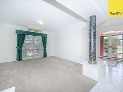 8 Rozelle Crescent, Landsdale WA 6065